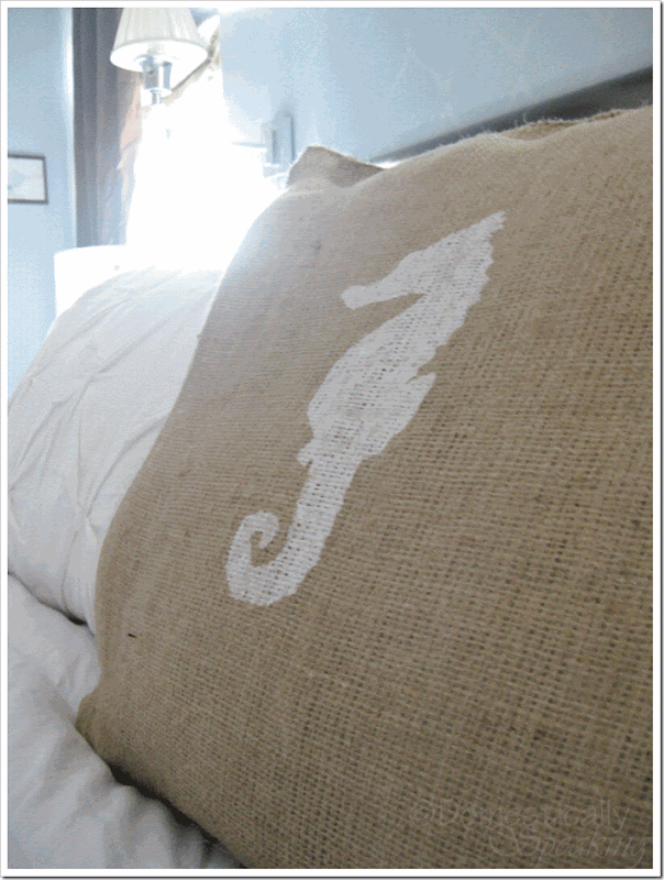 seahorse-pillow-2