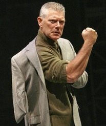 [Stephen Lang a Conanben[2].jpg]