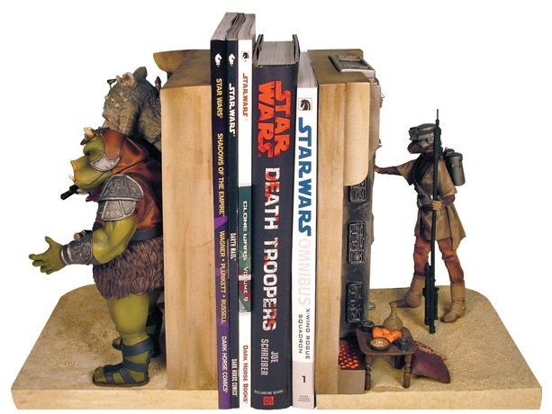 [Star Warsos könyvtámaszok 01[4].jpg]