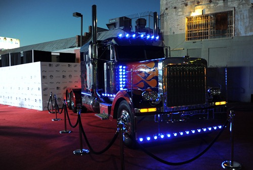 HOLLYWOOD, CA - MAY 11: A general view of arrivals at the 2011 Maxim Hot 100 Party with New Era, Miller Lite, 2(x)ist and Silver Jeans Co. held at Eden on May 11, 2011 in Hollywood, California. (Photo by John Shearer/Getty Images For MAXIM)