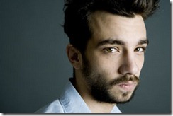 Jay Baruchel elkezdett írni, méghozzá forgatókönyvet