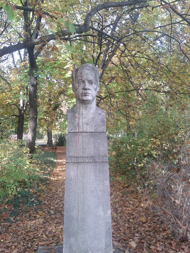 Szönyi István szobor a Margitszigeten