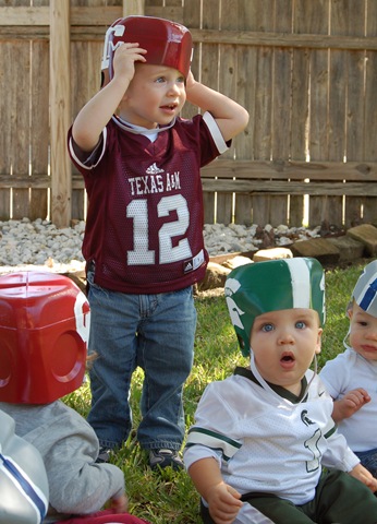 [football players-10[4].jpg]