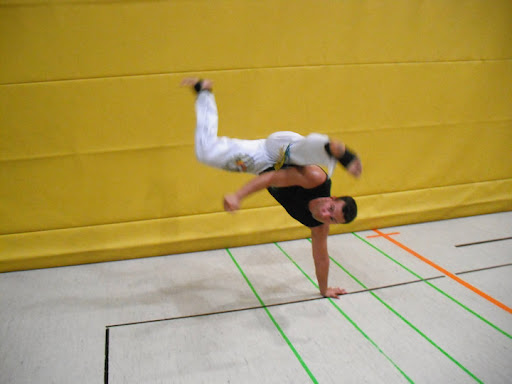 http://lh5.ggpht.com/_GLq3S_tLW8w/TEAbd9LtsdI/AAAAAAAABOQ/CLH7Np2PG3s/34381_142407529105085_100000075169089_405489_2307789_n.jpg