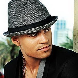 [mohombi1[3].jpg]