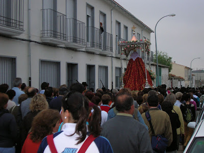 La imagen de la Virgen de Luna, saliendo de Pozoblanco. Foto: Pozoblanco News, las noticias y la actualidad de Pozoblanco (Córdoba)* www.pozoblanconews.blogspot.com