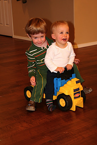 Owen & Dylan (Steves son - in case you couldnt tell!) roar around the house, up way past their bedtimes.