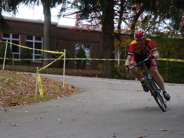 Howie dives into the turn