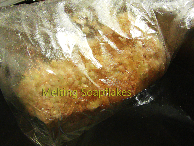 [DSC05850meltingsoapflakescopy2.png]