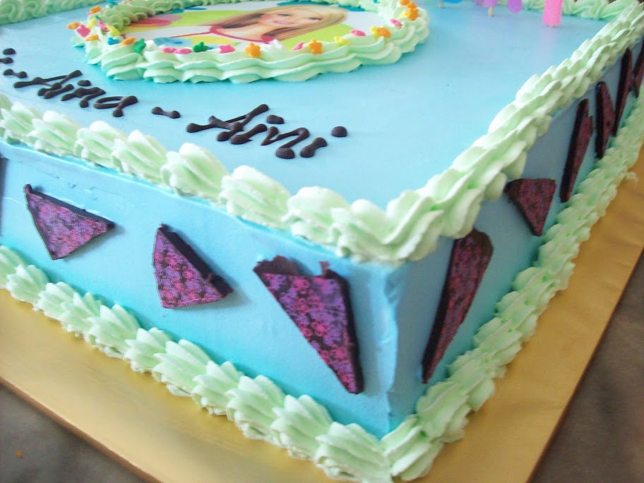 Birthday Cakes | barbie / princess themed