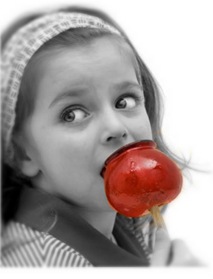 girl-with-apple-candy-1