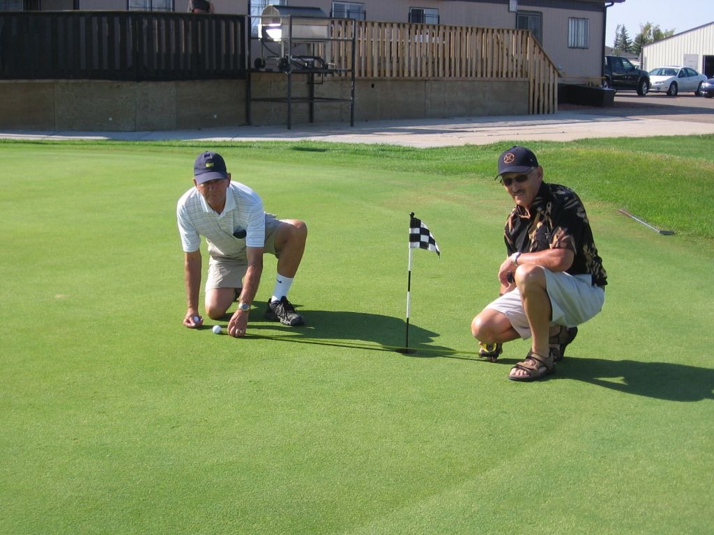 [Putting Contest Officials[4].jpg]