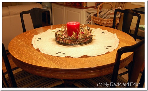 burlap table runner holiday