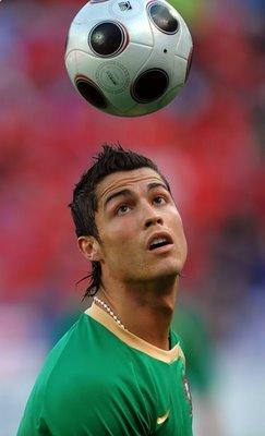 Short Hairstyles For Us Top Haircut Picks Cristiano Ronaldo