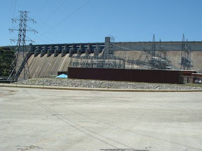 Table Rock Dam and powerhouse.