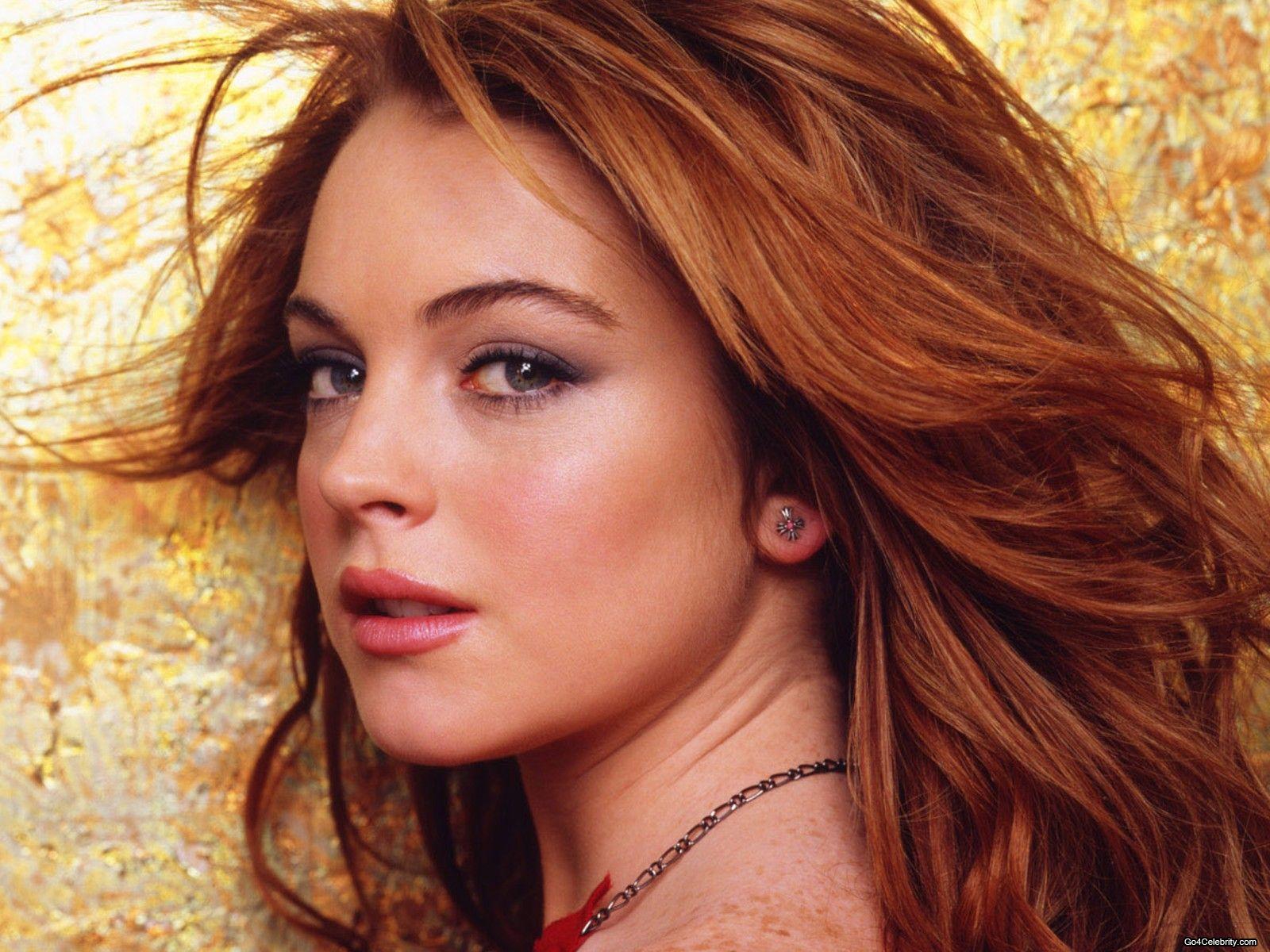 [037 - Lindsay Lohan.jpg]