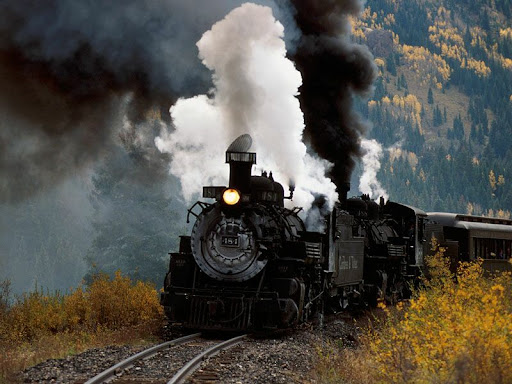  ... : tren con humo blanco y negro - extraño - paisajes - fotografía