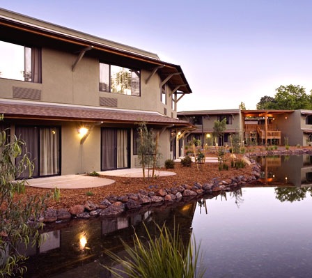 [gaia hotel[3].jpg]