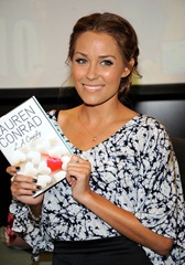 Lauren Conrad LA Candy Book Signing XWASCCl2vHvl