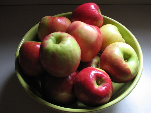 [apples[8].jpg]