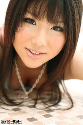 Photoshot Japan Idol Yukina Momoyama Photo Album.jpg