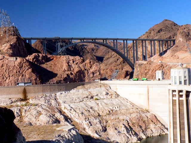 [20101008AZLakeMeadHooverDam10014.jpg]