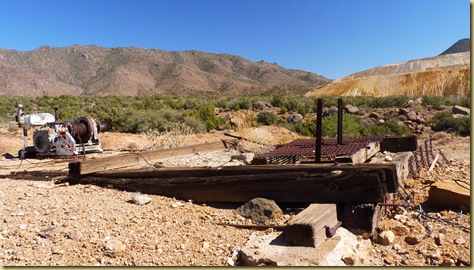 2010-10-10 - AZ, Mineral Park Abandoned Mine Hike - 1025