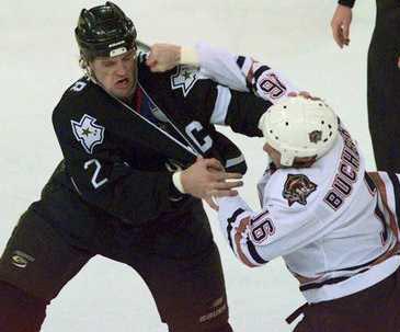 Derian Hatcher vs Kelly Buchberger