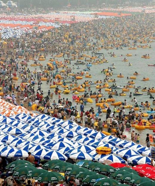 funny_korean_beach_10.jpg