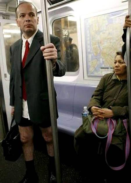 funny_guys_subway_car_13.jpg