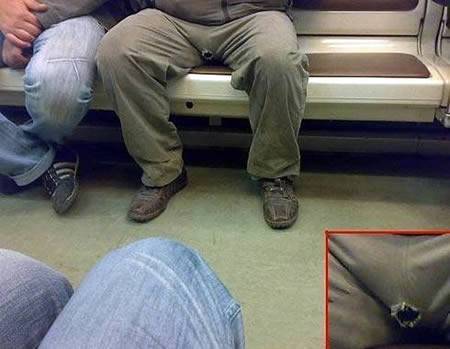 funny_guys_subway_car_15.jpg