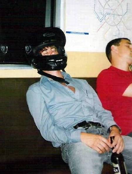 funny_guys_subway_car_4.jpg