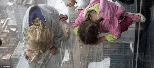 sears_tower_ledge_10.jpg