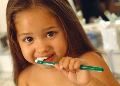 [brushing-teeth[6].jpg]