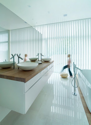 bathroom%20sinks Villa G, una casa minimalista en Noruega
