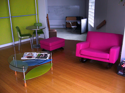 Oficinas de twitter en San Francisco twitter lounge Entramos en las oficinas de Twitter
