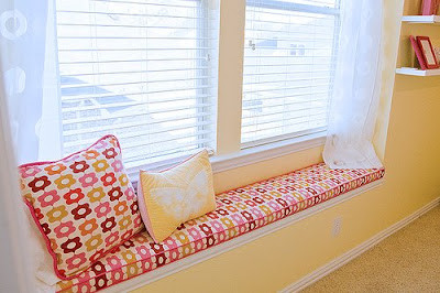 Trucos de decoración: espacios para leer junto a la ventana window seat Trucos de decoración: espacios para leer junto a la ventana