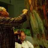 Junus Karimow potraitiert den Schriftsteller Norman Liebold, während er schreibt. Photo: Anke Böser, 2010