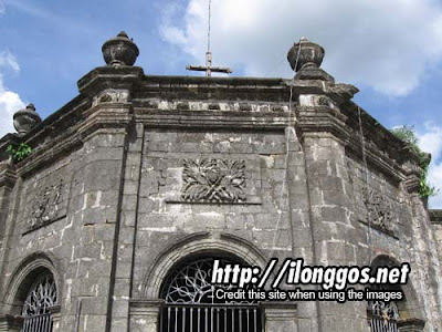 cabatuan_cemetery_21.jpg