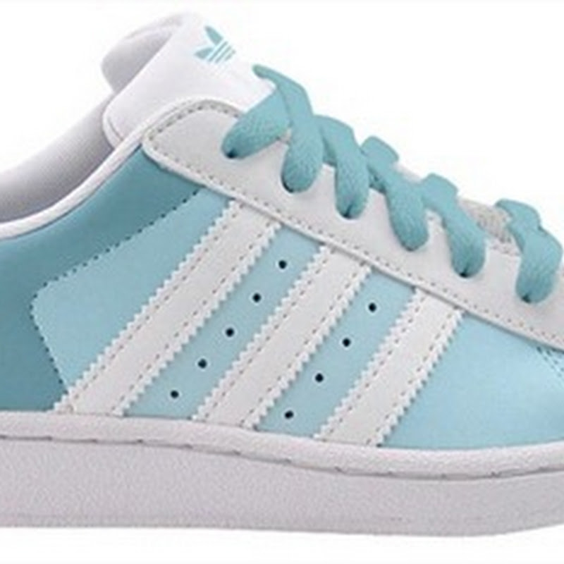 Tenis Adidas edición Facebook y Twitter