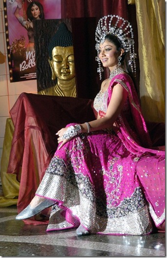 Shilpa Shetty Promotes Mrs Bollywood Photocall ftDByuJiY2wl