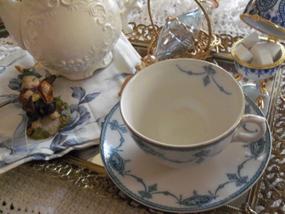 [Antique blue teacup 014[2].jpg]