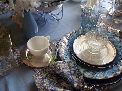[Blue chintz table with food 022[2].jpg]