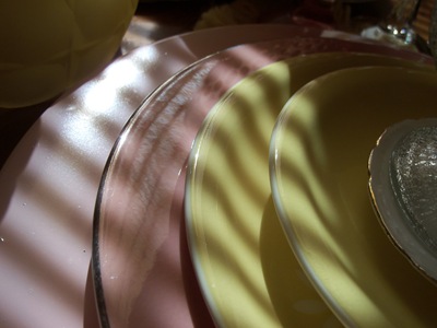 [pinkandyellowtable0442.jpg]