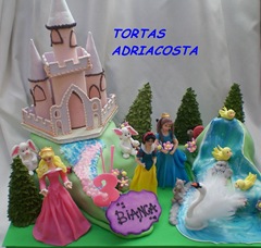 [Princesas en su castillo[2].jpg]