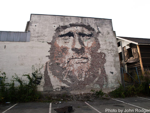 Vhils