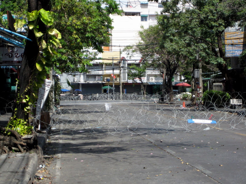 Soi Rangnam at Rajprarop. big image in Picasa.