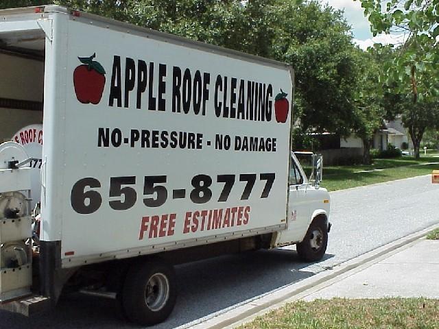 [Tampa Roof Cleaning Truck 2[2].jpg]