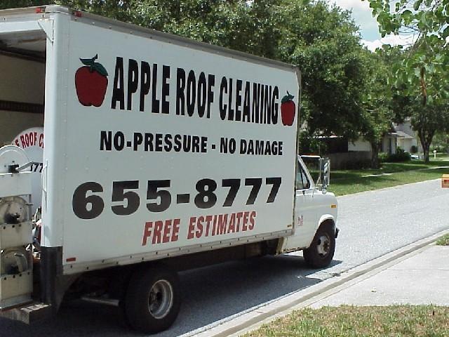 [Tampa Roof Cleaning Truck 2[2].jpg]