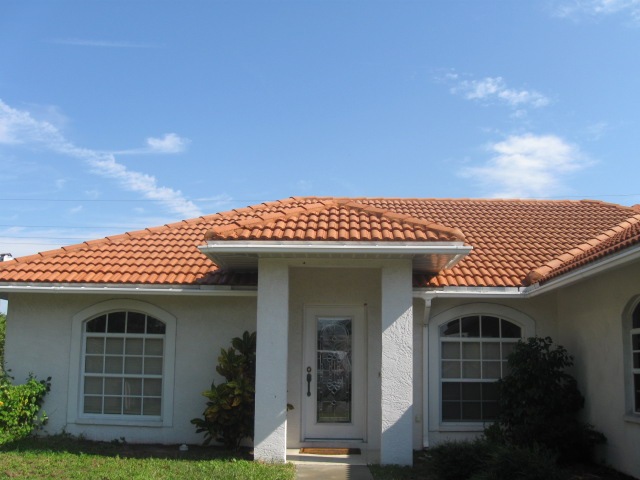 [Tile-Roof-Cleaning-33601-Tampa-FL 11-19-2009 1-58-00 AM[3].jpg]